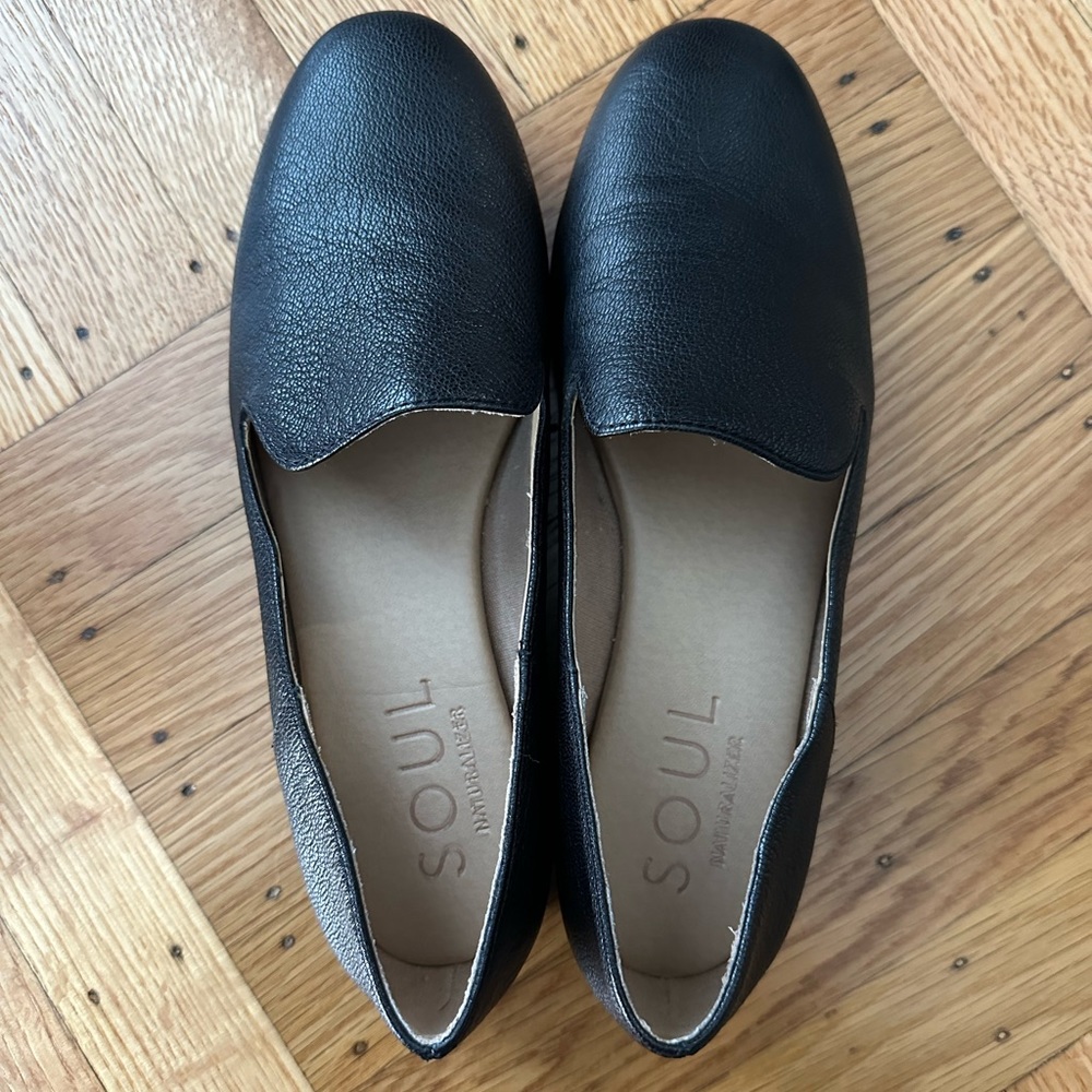 Naturalizer Soul Janelle Leather Loafer- Black size 7M